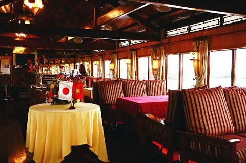 クルーズ船の食堂